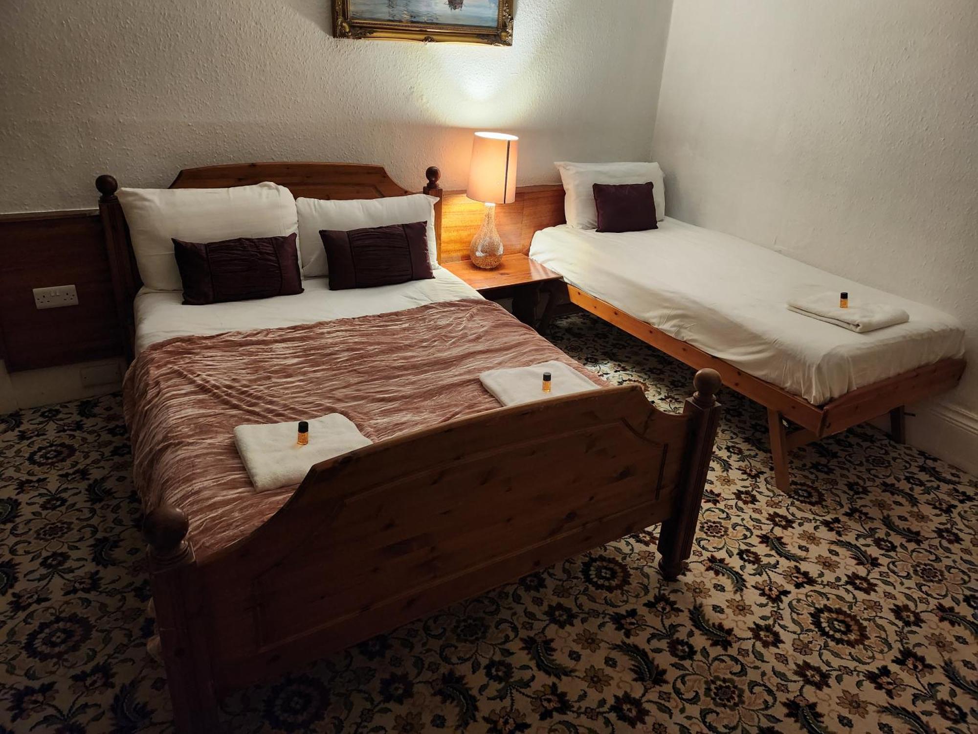 Lso Guest House Ντάμφρις Εξωτερικό φωτογραφία